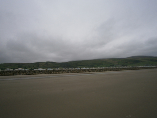 Seeing caravans for kilometres makes you watching the sea primarly